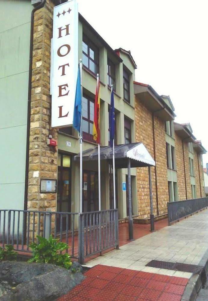 Hotel Alameda Villaviciosa  Exterior foto